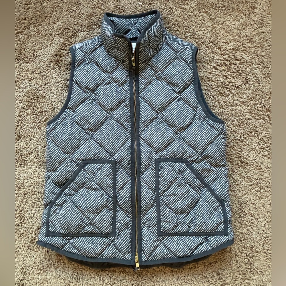J. Crew down houndstooth gray puffer vest women’s medium